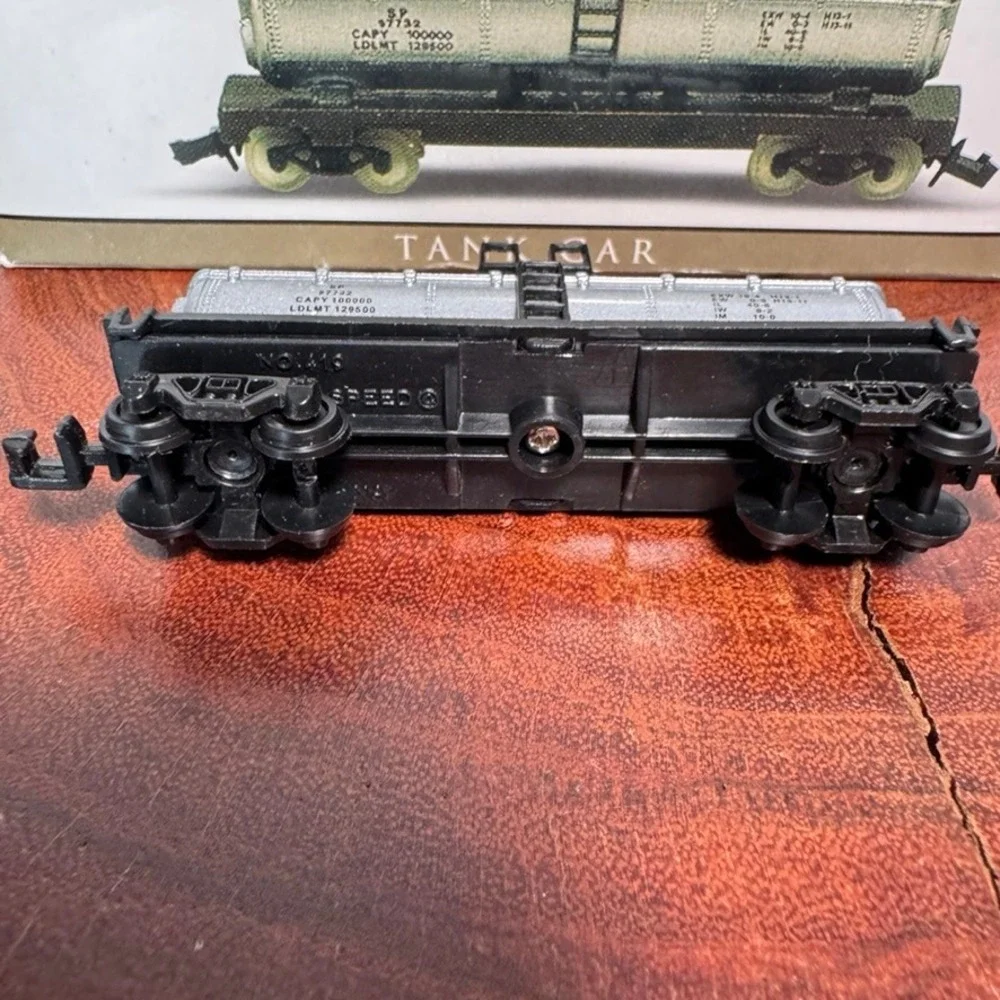 High Speed Metal‎ Products Southern Pacific Tank Car Silver N Scale Model Train